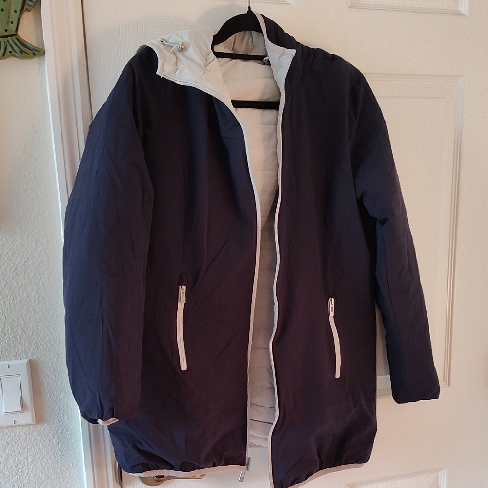 Women's Light Gray Quilted Puffer Jacket - Picture 2 of 3